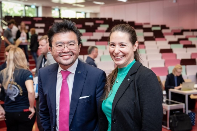 JCI-Weltpräsident Alexander Tio und JCI Germany National President Manuela Weber © WJD/Markus Quabach wjd-junge-wirtschaft-buvo-2020-weltpraesident_0