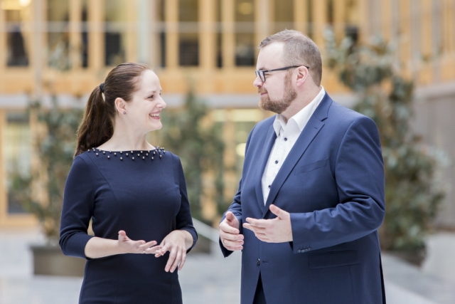 © WJD/Stephanie von Becker wjd-junge-wirtschaft-interview-jeannine-sebastian-gespraech