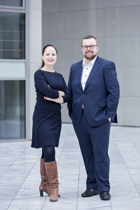Jeannine Budelmann und Sebastian Döberl © WJD/Stephanie von Becker wjd-junge-wirtschaft-jeannine-sebastian-fuss