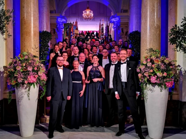 Die Hofgesellschaft bei der Wiener Waltz Gala, © Sebastian Döberl wj-junge-wirtschaft-sebastian.jpg