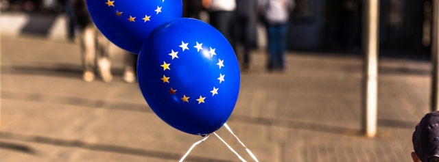 © GettyImages wjd-europa-ballons-junge-wirtschaft